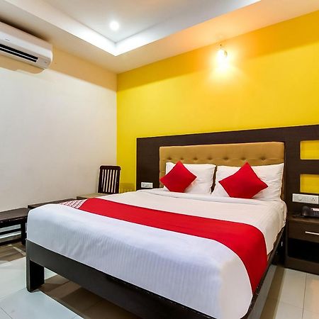 Oyo Flagship 9115 Hotel Udayee International Tirupati Exterior foto