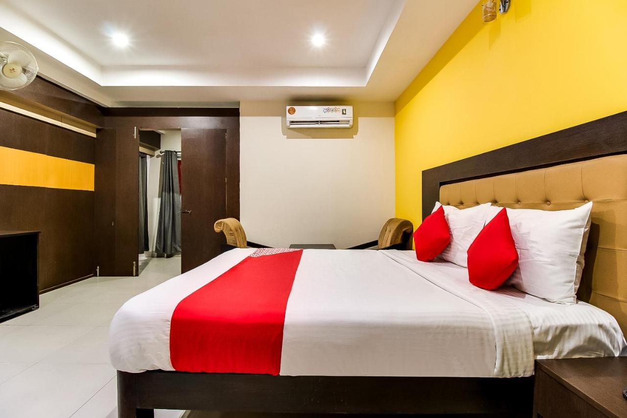 Oyo Flagship 9115 Hotel Udayee International Tirupati Exterior foto